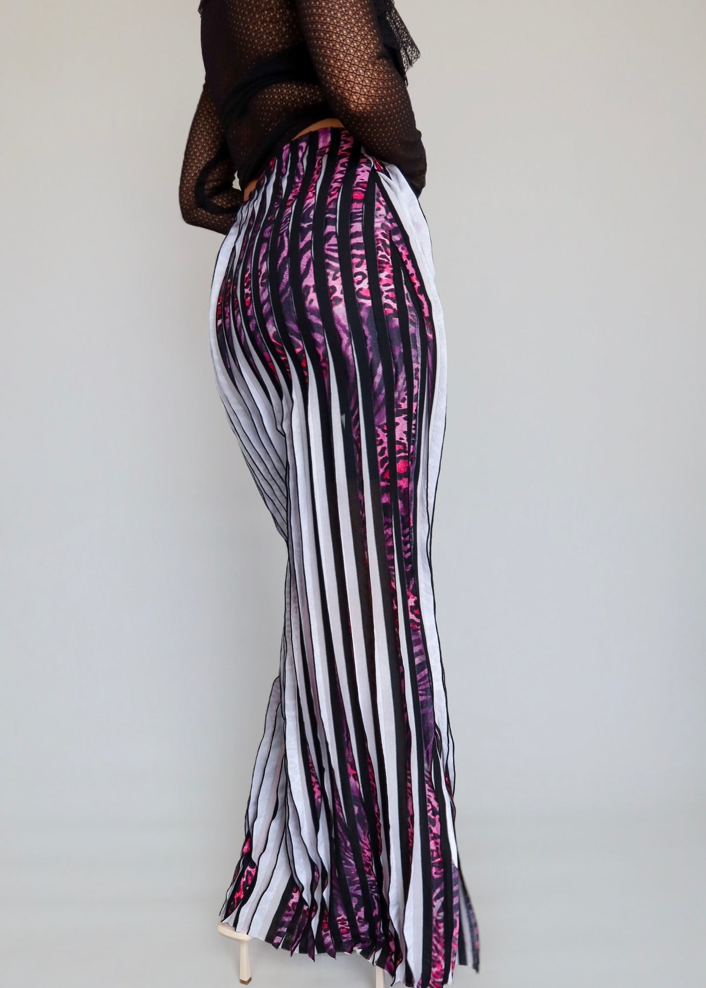 Pleated Long Slit Skirt
