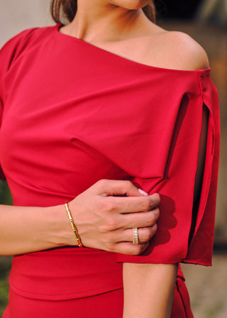 Amora One-Shoulder Top